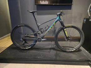 Bicicleta Seminova Spark RC World Cup Tamanho L Scott